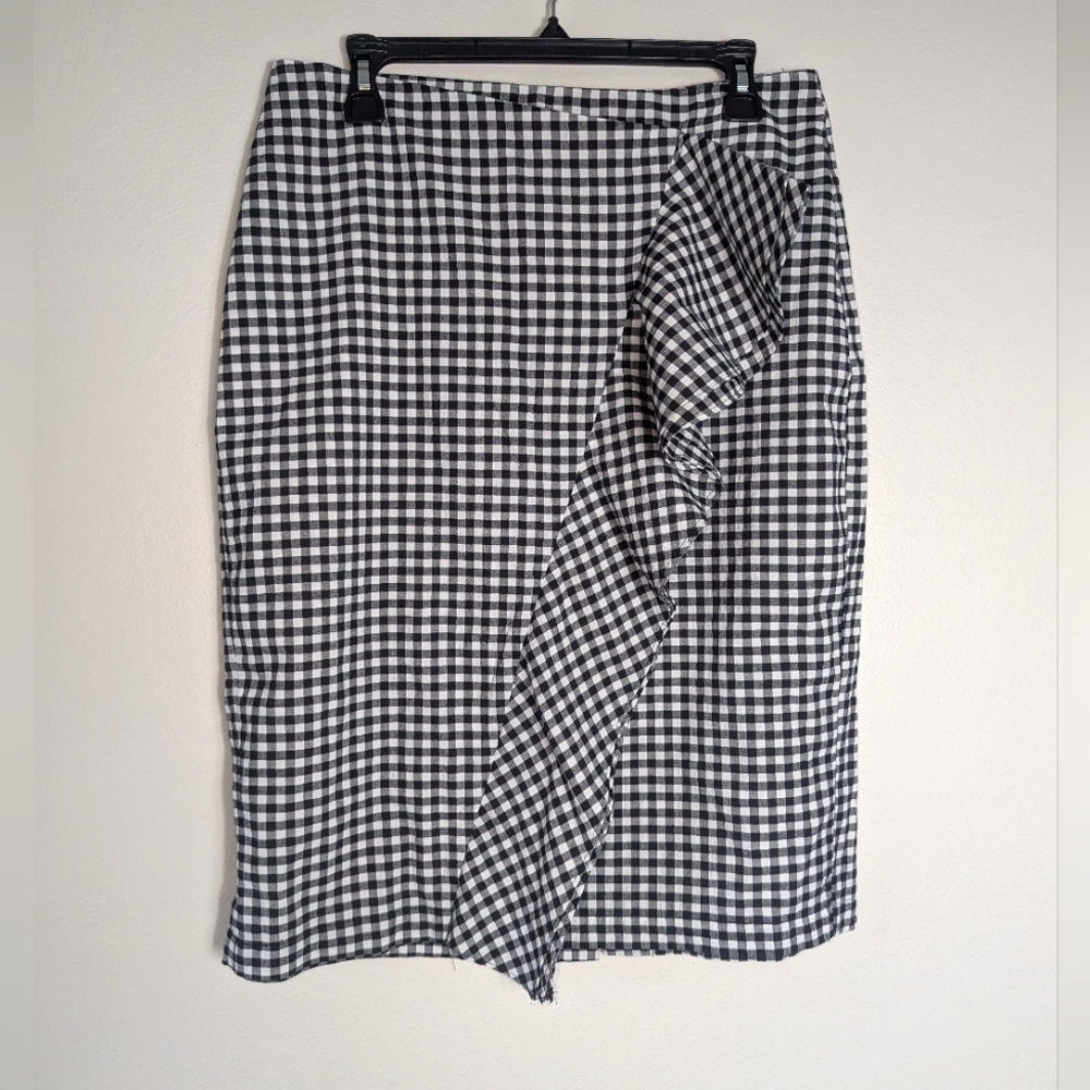 10 Who What Wear Black Gingham Checkered Ruffle Pencil Skirt